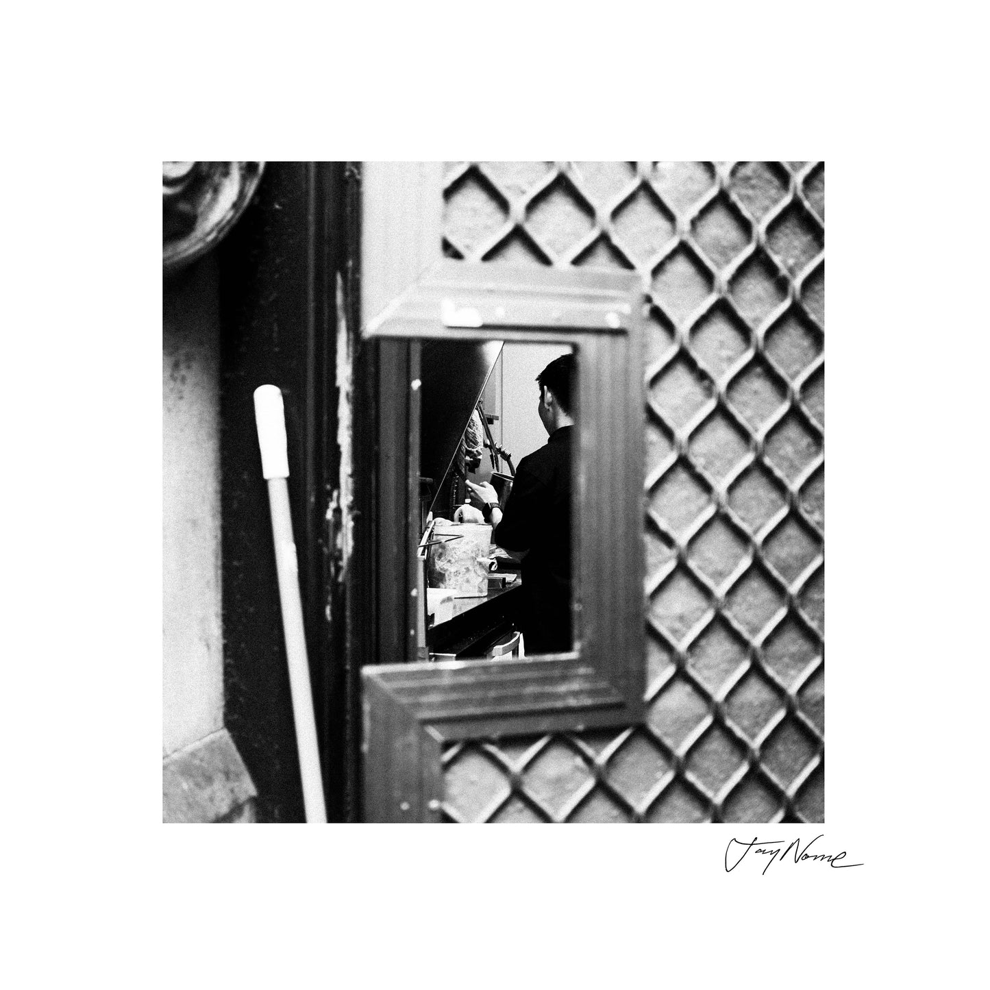 Into the Kitchen 30x30cm