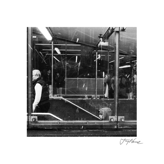 Townhall Station Glass 30x30cm